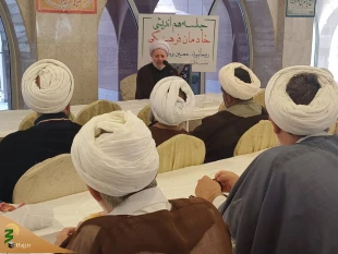 تأکید بر ضرورت حفظ برکات حج در هفتمین جلسه خادمان فرهنگی در مدینه 5
