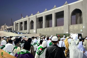 در آستان بقیع 9