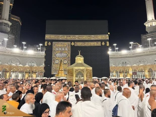 از چشم دوربین؛

کعبه مقدس ترین و زیباترین خانه در جهان+ گزارش عکس 3