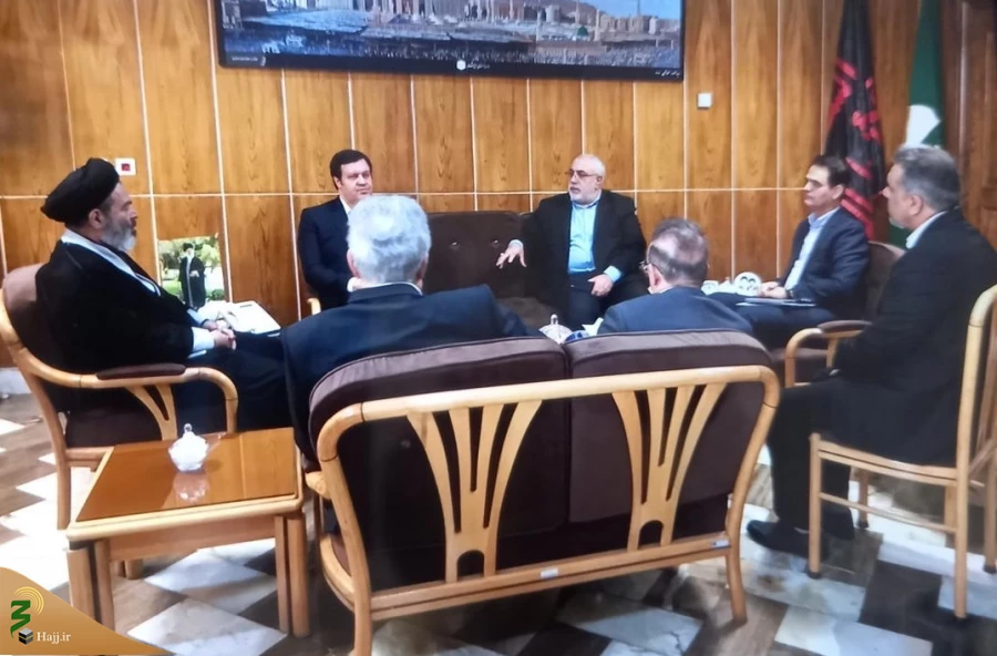دیدار مدیرعامل بانک ملت با نماینده ولی فقیه در امور حج و زیارت 2