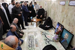 Iranian Pilgrims Head, Hajj Officials Pay Tribute to Martyred FM Amirabdollahian 4
