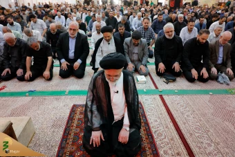 حضور مسئولان حوزه حج و زیارت بر سر مزار وزیر فقید امور خارجه جمهوری اسلامی ایران و دیگر شهدا در حرم حضرت عبدالعظیم حسنی علیه السلام 4