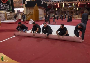 غبارروبی حرم حضرت عباس (ع) در استقبال از زائران اربعین 3