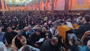 همزمان با اولین شب جمعه ماه صفر نوای روحبخش دعای کمیل در خیمه‌گاه حسینی طنین‌انداز شد