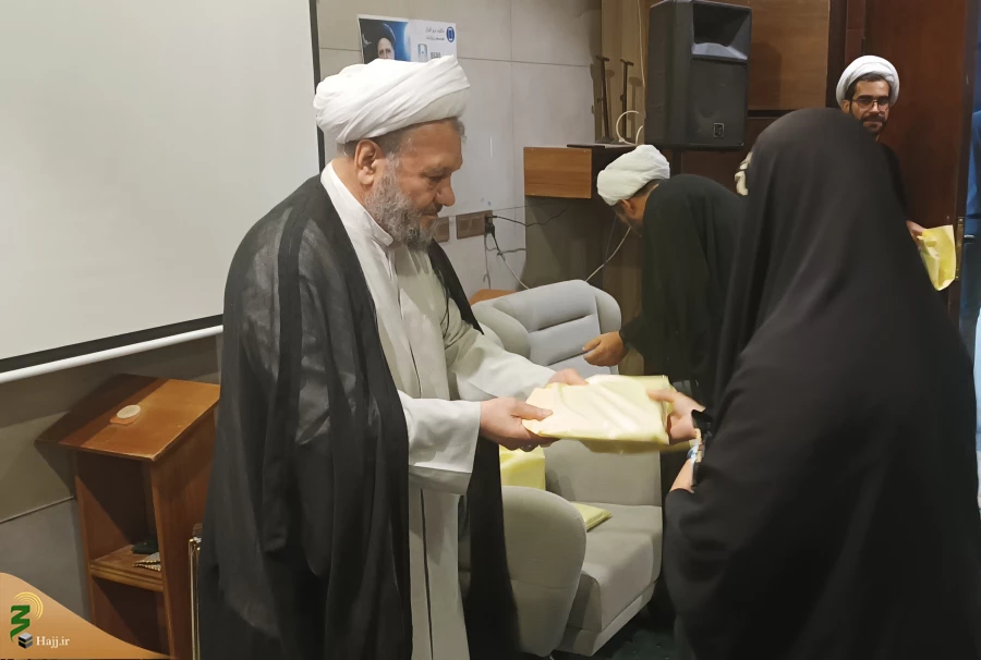 زیارت عتبات عالیات منشاء تحول در همه ابعاد زندگی 
 2