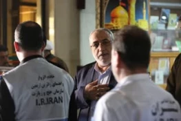 غادرت قافلة الخدام الفخریین من محافظة طهران إلى الأربعین برفقة مسؤولی الحج و الزیارة؛ 2