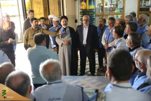 Supreme Leader's representative in Hajj and Pilgrimage affairs advices to honorary servants:
Share others in the reward of pilgrimage and services to Arbaeen pilgrims
 9