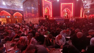 با شرکت پرشور زائران اربعین و منتظران ظهور دعای پرفیض ندبه در خیمه‌گاه حسینی طنین‌انداز شد 
 5
