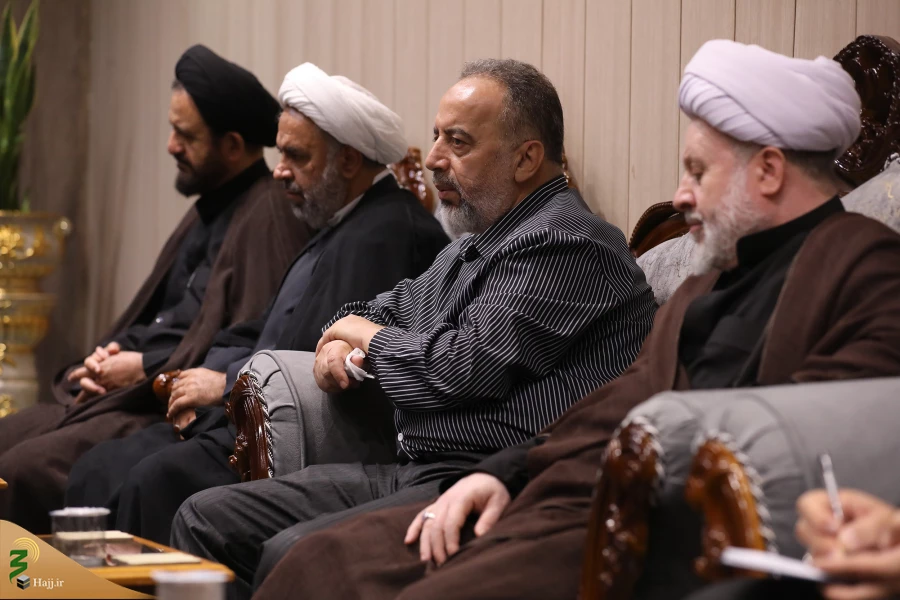 بازدید از مسجد کوفه و دیدار با تولیت تولیت مسجد کوفه 9