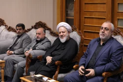 بازدید از مسجد کوفه و دیدار با تولیت تولیت مسجد کوفه 12