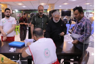 بازدید مسئولان بعثه و امورحج از قرارگاه عملیاتی هلال احمر کربلا  7