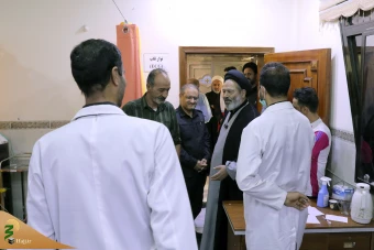 بازدید مسئولان بعثه و امورحج از قرارگاه عملیاتی هلال احمر کربلا  11