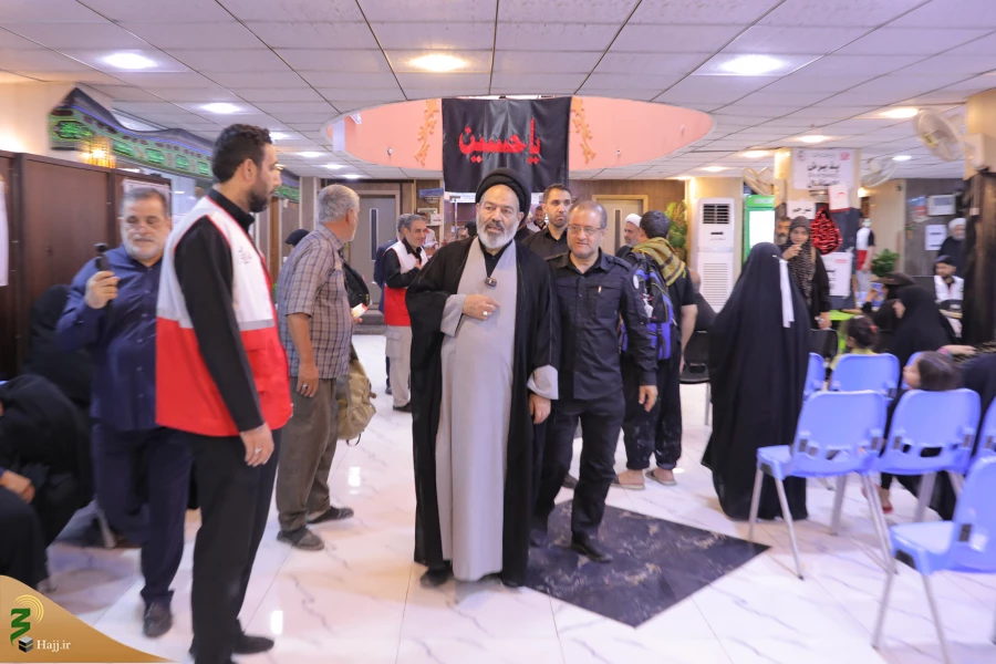 بازدید مسئولان بعثه و امورحج از قرارگاه عملیاتی هلال احمر کربلا  13