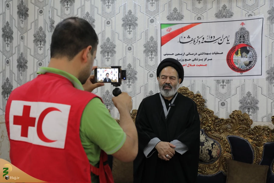 بازدید مسئولان بعثه و امورحج از قرارگاه عملیاتی هلال احمر کربلا  22