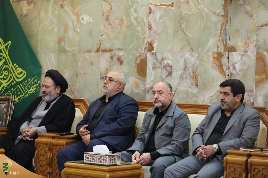بازدید نماینده محترم ولی فقیه از مسجد و موکب های اطراف مسجد سهله و دیدار با تولیت مسجد سهله 11