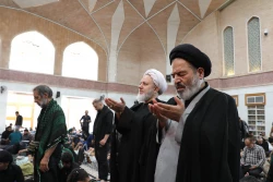 بازدید نماینده محترم ولی فقیه از مسجد و موکب های اطراف مسجد سهله و دیدار با تولیت مسجد سهله 22