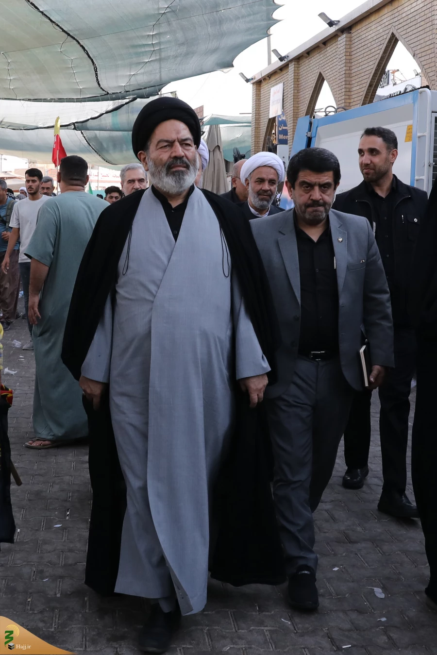 بازدید نماینده محترم ولی فقیه از مسجد و موکب های اطراف مسجد سهله و دیدار با تولیت مسجد سهله 29