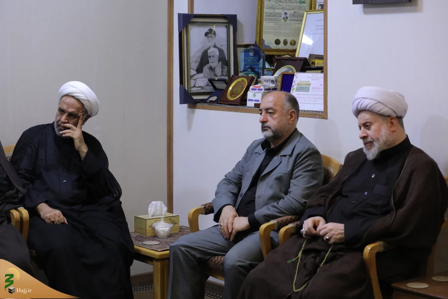 دیدار نماینده ولی فقیه در امور حج و زیارت و نماینده رهبر معظم انقلاب اسلامی در عراق
 5