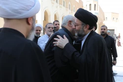 دیدار حجت الاسلام نواب با مسئول موسسه فرهنگی شهید محراب در نجف 3
