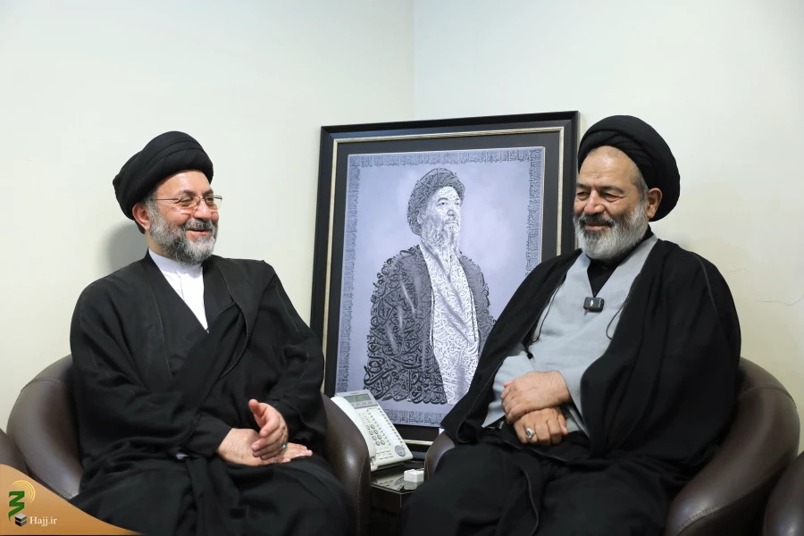دیدار حجت الاسلام نواب با مسئول موسسه فرهنگی شهید محراب در نجف 6
