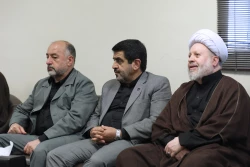 دیدار حجت الاسلام نواب با مسئول موسسه فرهنگی شهید محراب در نجف 8