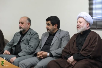 دیدار حجت الاسلام نواب با مسئول موسسه فرهنگی شهید محراب در نجف 8