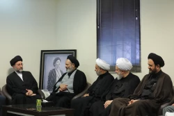 دیدار حجت الاسلام نواب با مسئول موسسه فرهنگی شهید محراب در نجف 9