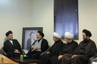 دیدار حجت الاسلام نواب با مسئول موسسه فرهنگی شهید محراب در نجف 9