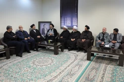 دیدار حجت الاسلام نواب با مسئول موسسه فرهنگی شهید محراب در نجف 11