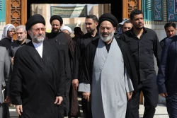 دیدار حجت الاسلام نواب با مسئول موسسه فرهنگی شهید محراب در نجف 17