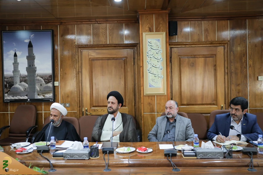 حجت الاسلام والمسلمین نواب:

با پایان اربعین، سفرهای عمره در اولویت قرارگیرد 5