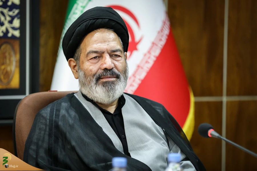 حجت الاسلام والمسلمین نواب:

با پایان اربعین، سفرهای عمره در اولویت قرارگیرد 8
