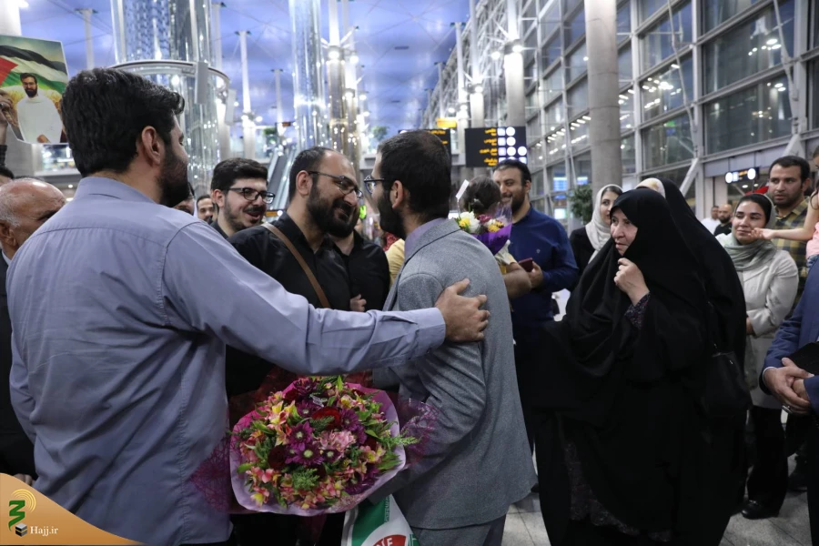 حاجی بازداشت‌شده در عربستان به ایران بازگشت 5