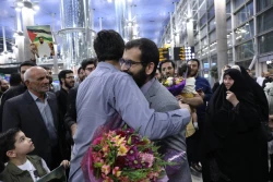 حاجی بازداشت‌شده در عربستان به ایران بازگشت 9