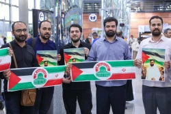 
بازگشت حاجی بازداشت‌شده در عربستان به وطن
 2