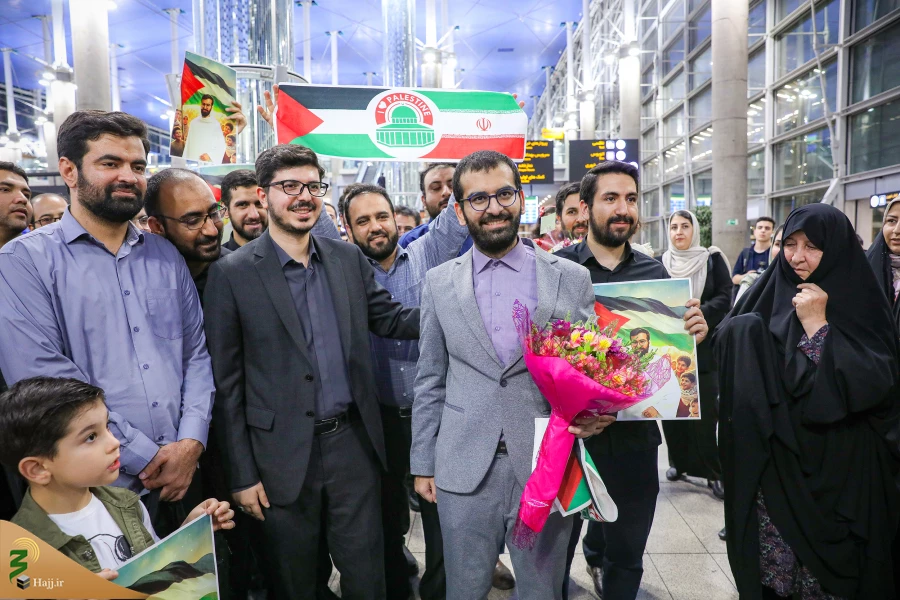 
بازگشت حاجی بازداشت‌شده در عربستان به وطن
 15