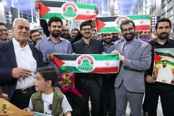 
بازگشت حاجی بازداشت‌شده در عربستان به وطن
 16