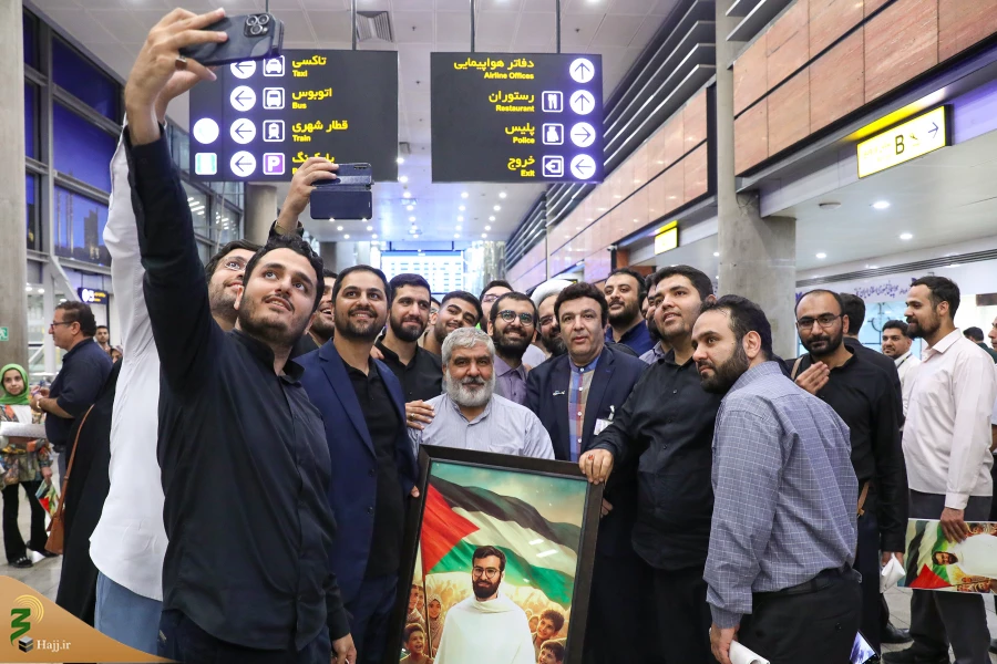 
بازگشت حاجی بازداشت‌شده در عربستان به وطن
 23