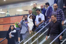 
بازگشت حاجی بازداشت‌شده در عربستان به وطن
 6