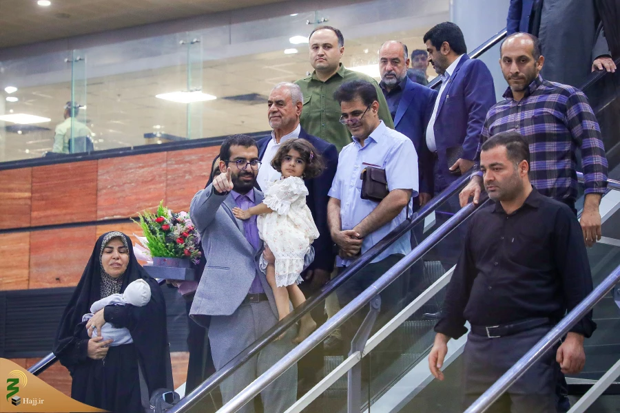 
بازگشت حاجی بازداشت‌شده در عربستان به وطن
 6