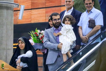 
بازگشت حاجی بازداشت‌شده در عربستان به وطن
 13