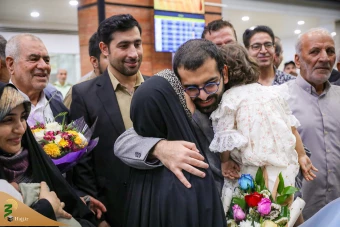 
بازگشت حاجی بازداشت‌شده در عربستان به وطن
 26