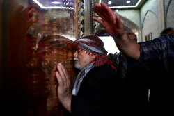  زائران اربعین حسینی در حرم حضرت امیرالمؤمنین علی علیه السلام 16