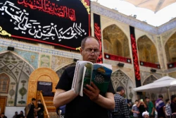  زائران اربعین حسینی در حرم حضرت امیرالمؤمنین علی علیه السلام 29
