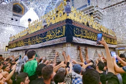 زائران اربعین حسینی در حرم امام کاظم و امام جواد علیه السلام 21