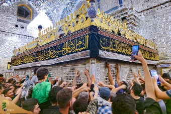 زائران اربعین حسینی در حرم امام کاظم و امام جواد علیه السلام 21