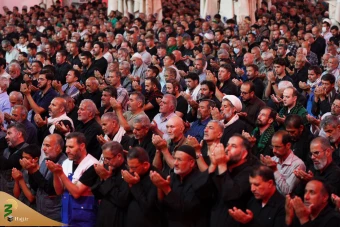 زائران اربعین حسینی در حرم امامین عسکریین علیهما‌السلام 13