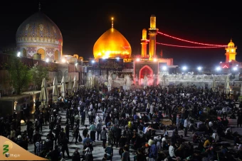 زائران اربعین حسینی در حرم امامین عسکریین علیهما‌السلام 22