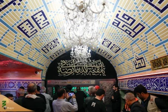 زائران اربعین حسینی در حرم امامین عسکریین علیهما‌السلام 30