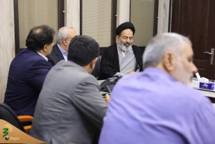 بازدید نماینده ولی فقیه در امور حج و زیارت از روند ثبت نام زائران عمره 7
